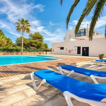Apartamento Con Aire Acondicionado Y Gran Piscina