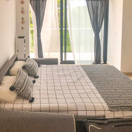 Apartament Con Aire Acondicionado Y Gran Piscina! *