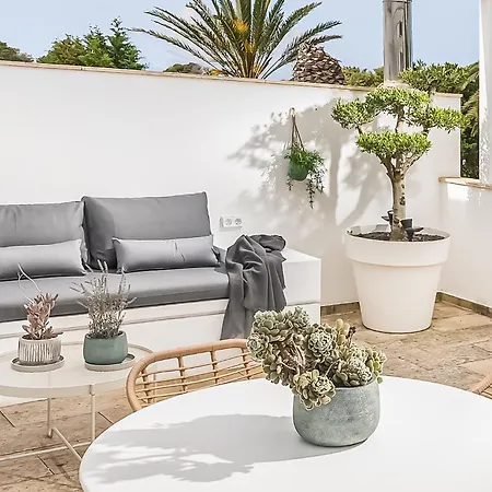 Con Aire Acondicionado Y Gran Piscina!