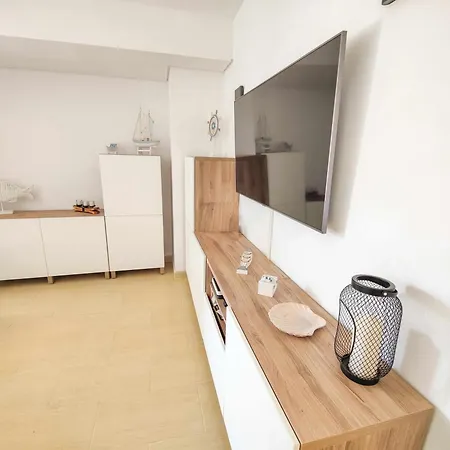 Con Aire Acondicionado Y Gran Piscina Apartamento *