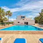 Con Aire Acondicionado Y Gran Piscina! *